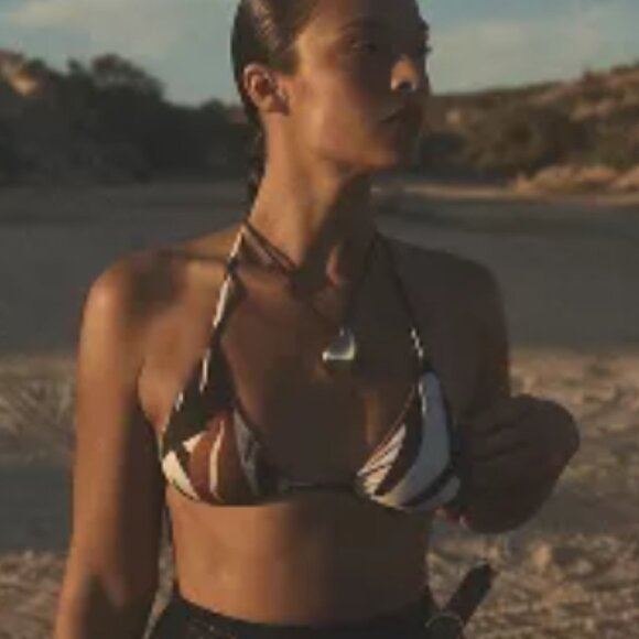 Brand New Vitamin A Gia Triangle Bikini Top - Picture 3 of 9